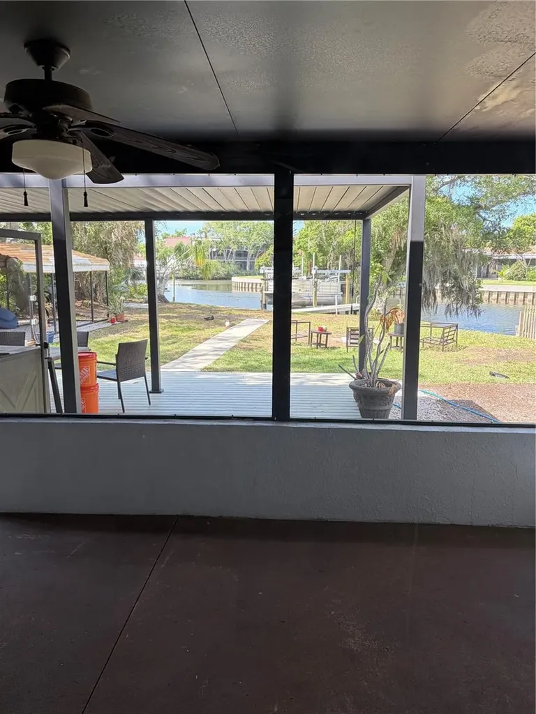8914 Memorial Highway Tampa FL 33615
