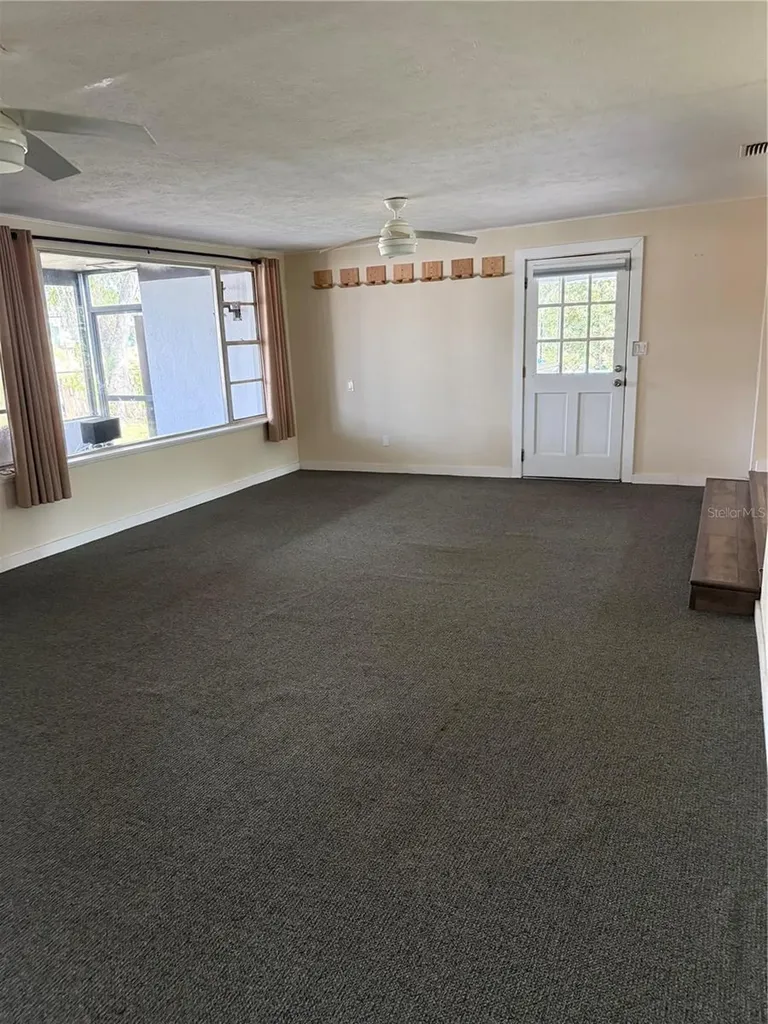 8914 Memorial Highway Tampa FL 33615