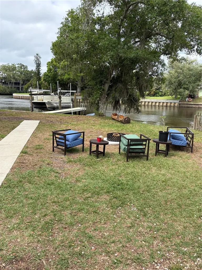 8914 Memorial Highway Tampa FL 33615