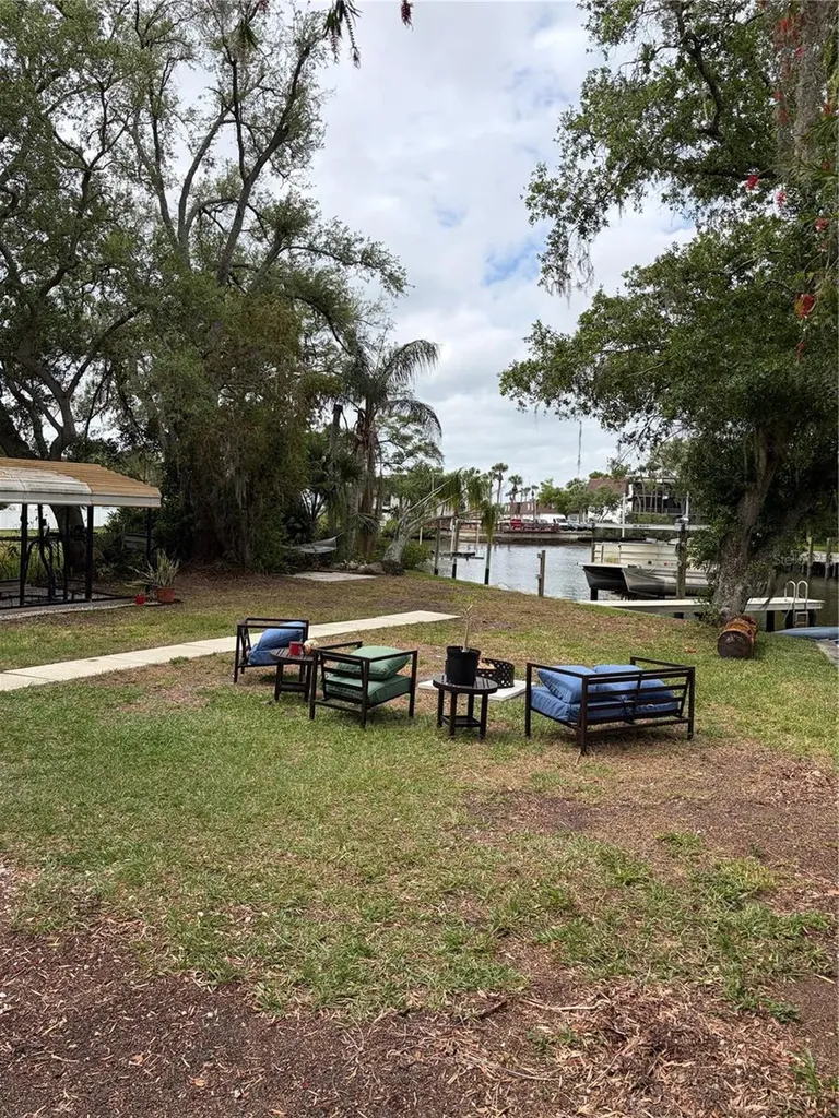8914 Memorial Highway Tampa FL 33615