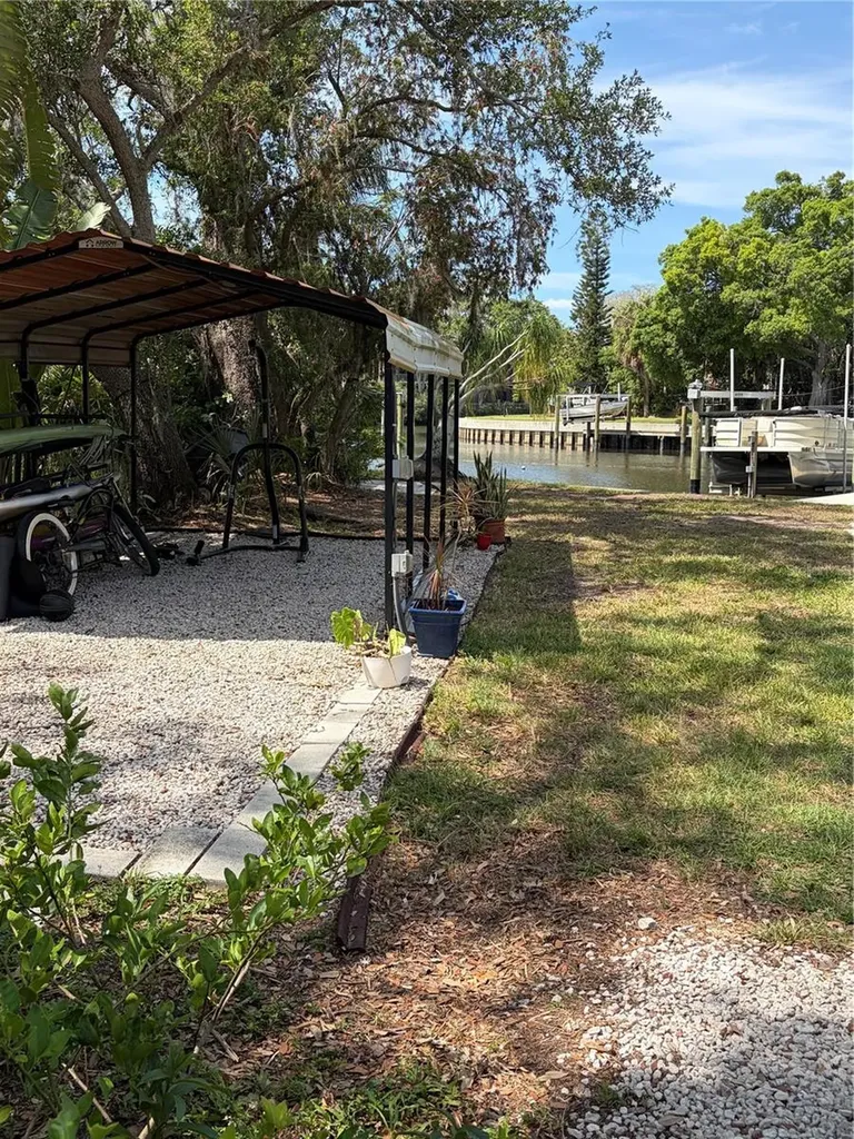 8914 Memorial Highway Tampa FL 33615