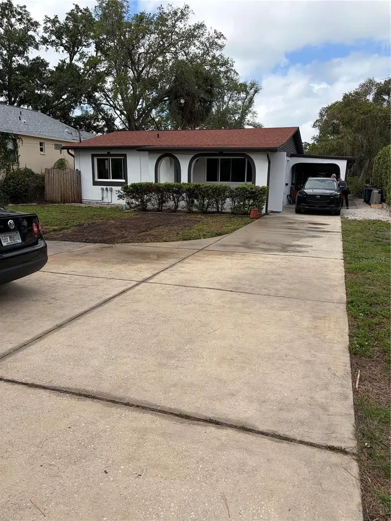 8914 Memorial Highway Tampa FL 33615