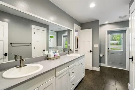 13404 NW 36th Avenue Gainesville FL 32606