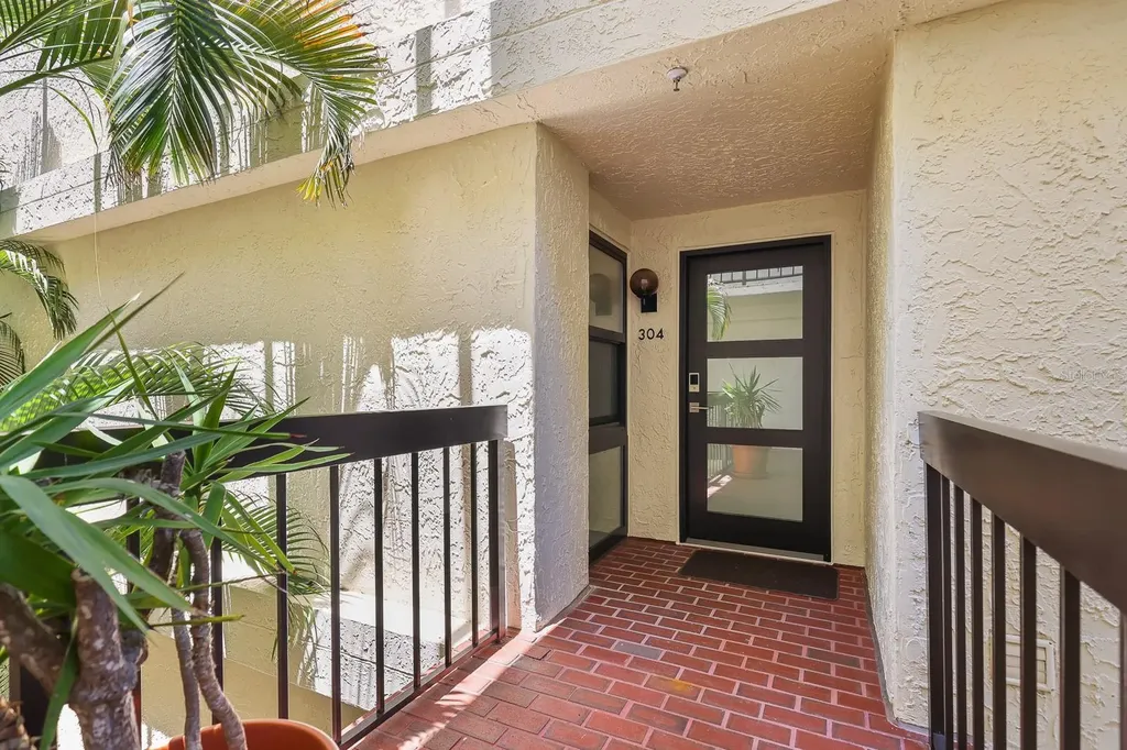 1935 Gulf Of Mexico Drive Longboat Key FL 34228