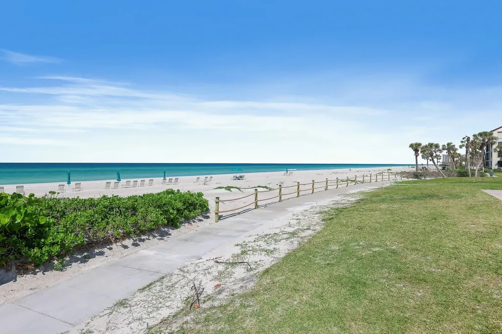 1935 Gulf Of Mexico Drive Longboat Key FL 34228