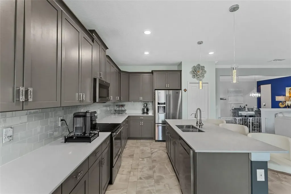 2215 Camden Park Avenue Davenport FL 33837