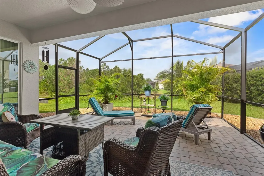2215 Camden Park Avenue Davenport FL 33837