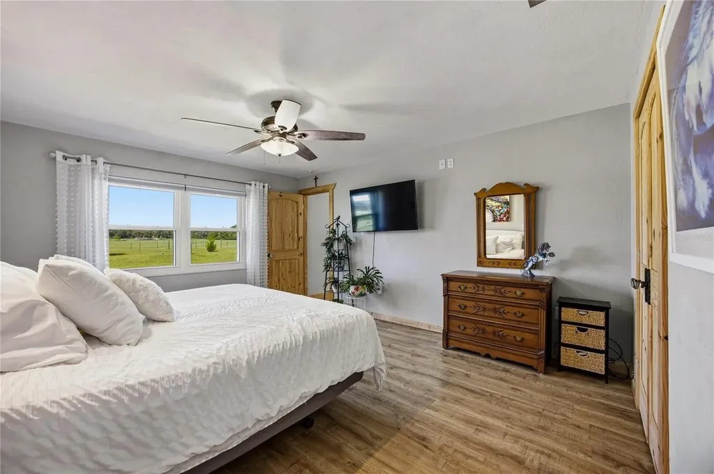 3019 SE 90th Avenue Newberry FL 32669