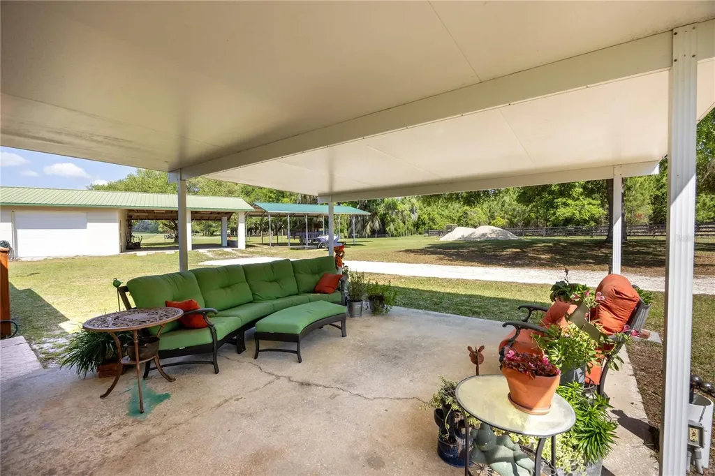 3019 SE 90th Avenue Newberry FL 32669