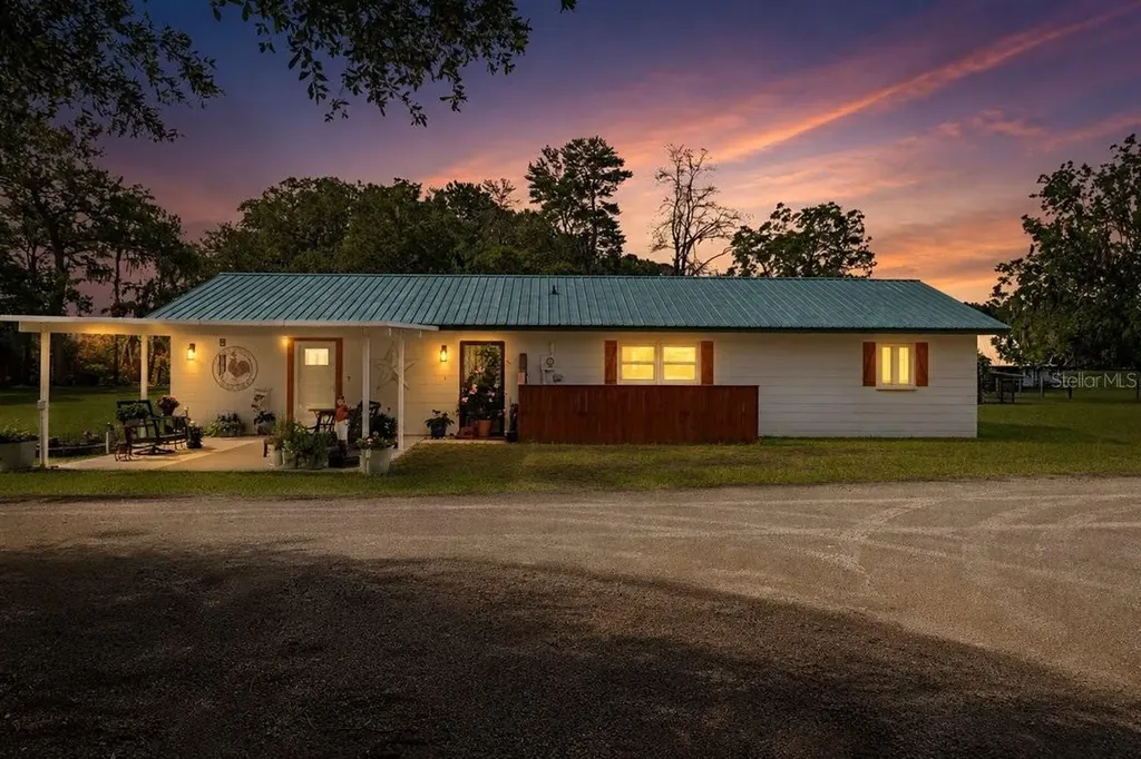 3019 SE 90th Avenue Newberry FL 32669