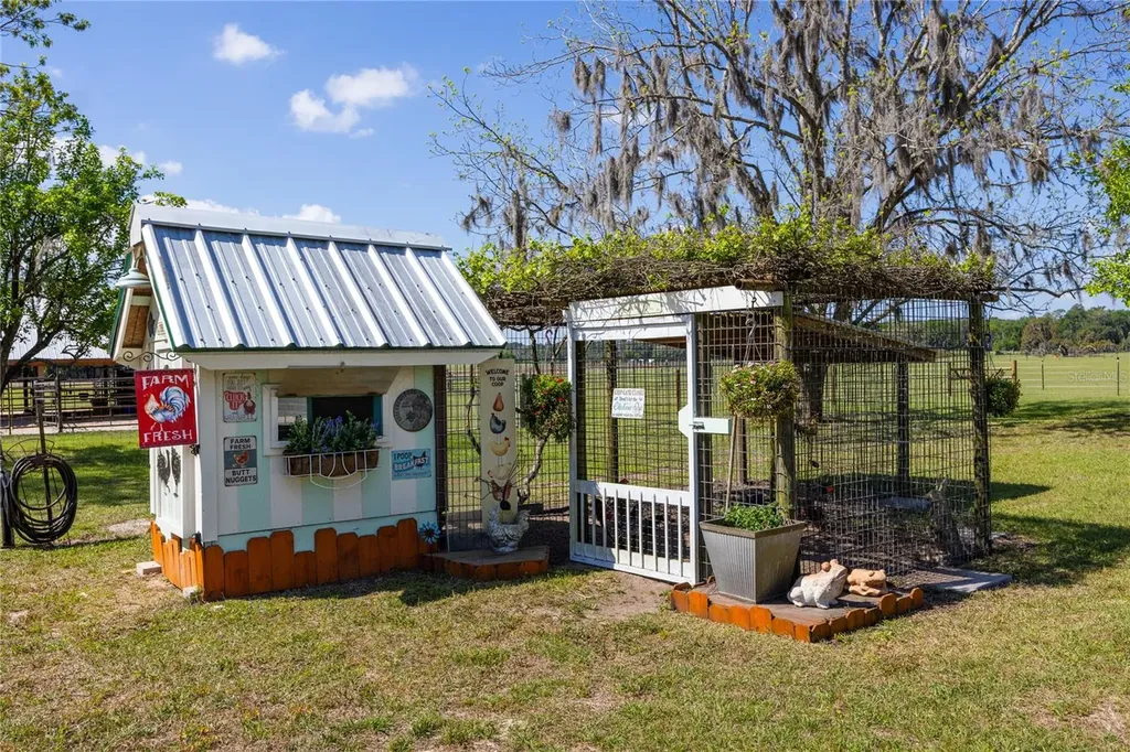 3019 SE 90th Avenue Newberry FL 32669