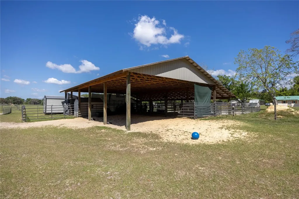 3019 SE 90th Avenue Newberry FL 32669