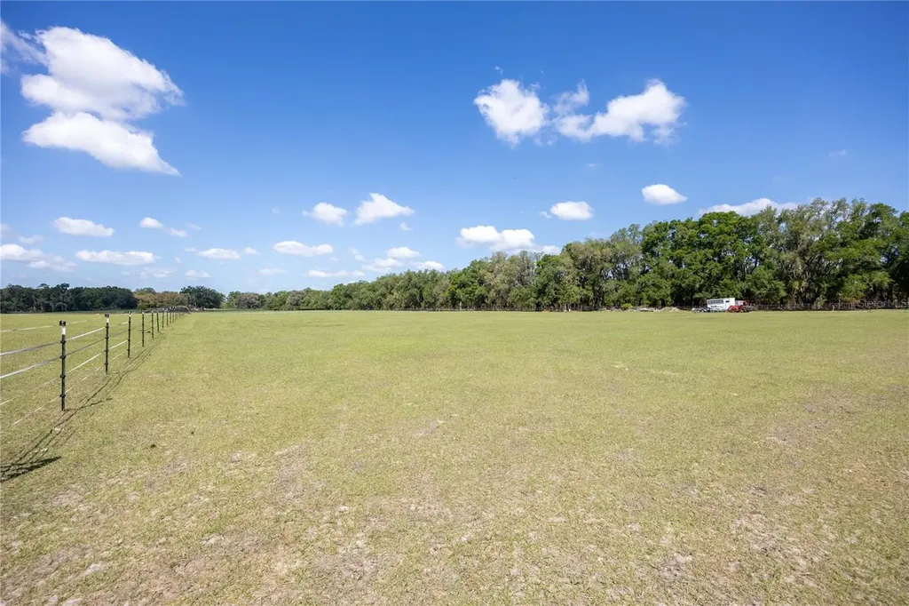 3019 SE 90th Avenue Newberry FL 32669