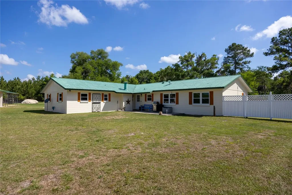 3019 SE 90th Avenue Newberry FL 32669