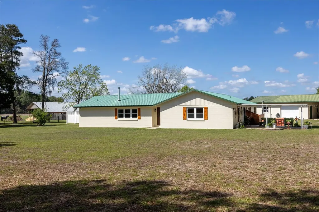 3019 SE 90th Avenue Newberry FL 32669