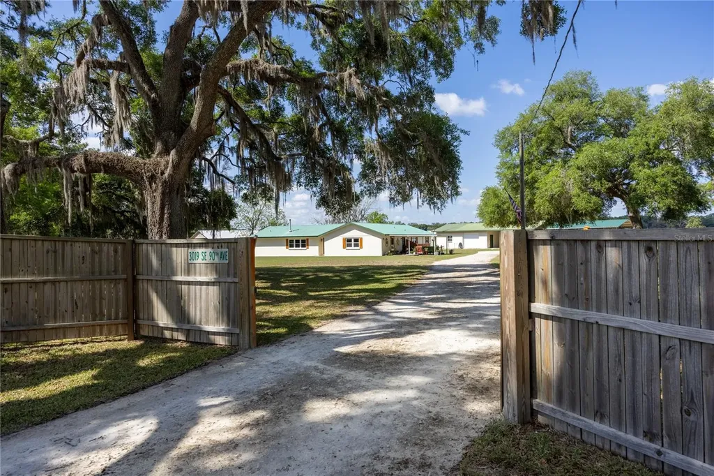 3019 SE 90th Avenue Newberry FL 32669