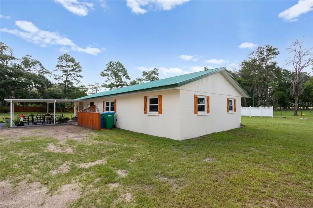 3019 SE 90th Avenue Newberry FL 32669