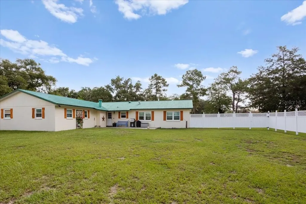 3019 SE 90th Avenue Newberry FL 32669