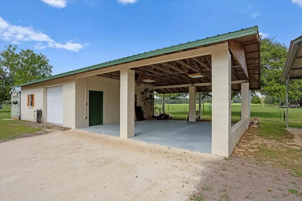3019 SE 90th Avenue Newberry FL 32669