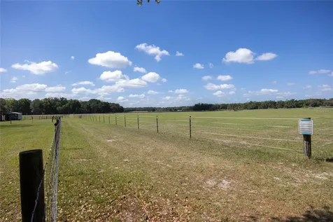 3019 SE 90th Avenue Newberry FL 32669