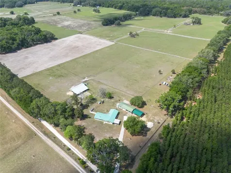 3019 SE 90th Avenue Newberry FL 32669