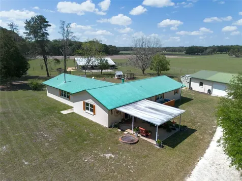 3019 SE 90th Avenue Newberry FL 32669