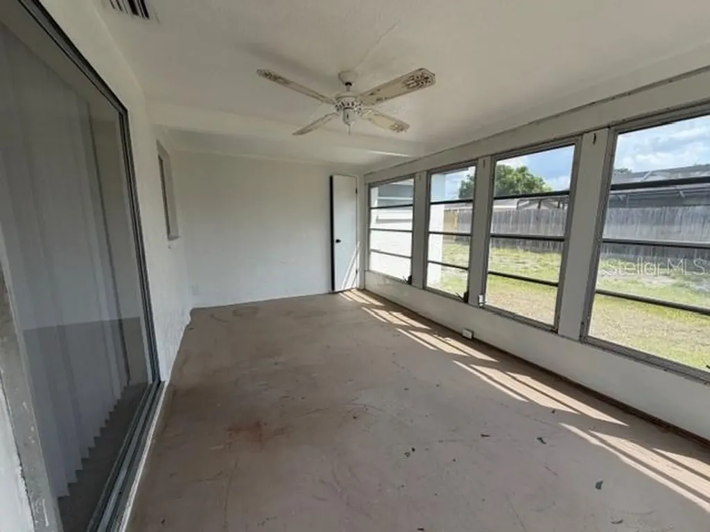 3220 Huntington Road Holiday FL 34691