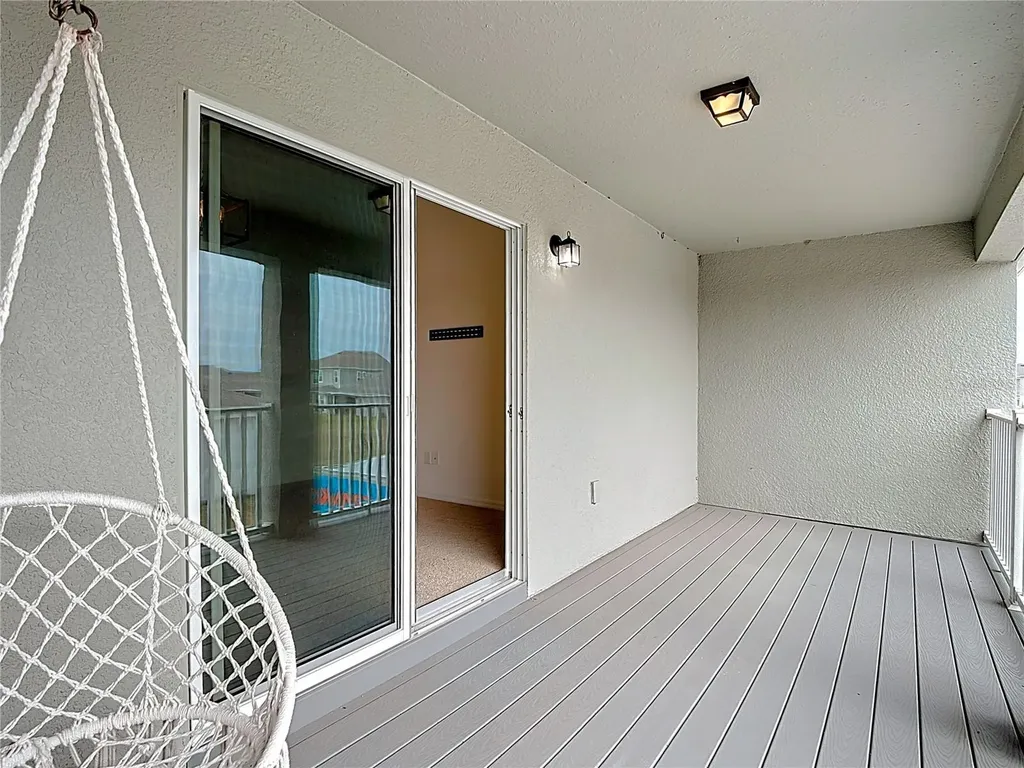 2512 Blowing Breeze Avenue Kissimmee FL 34744