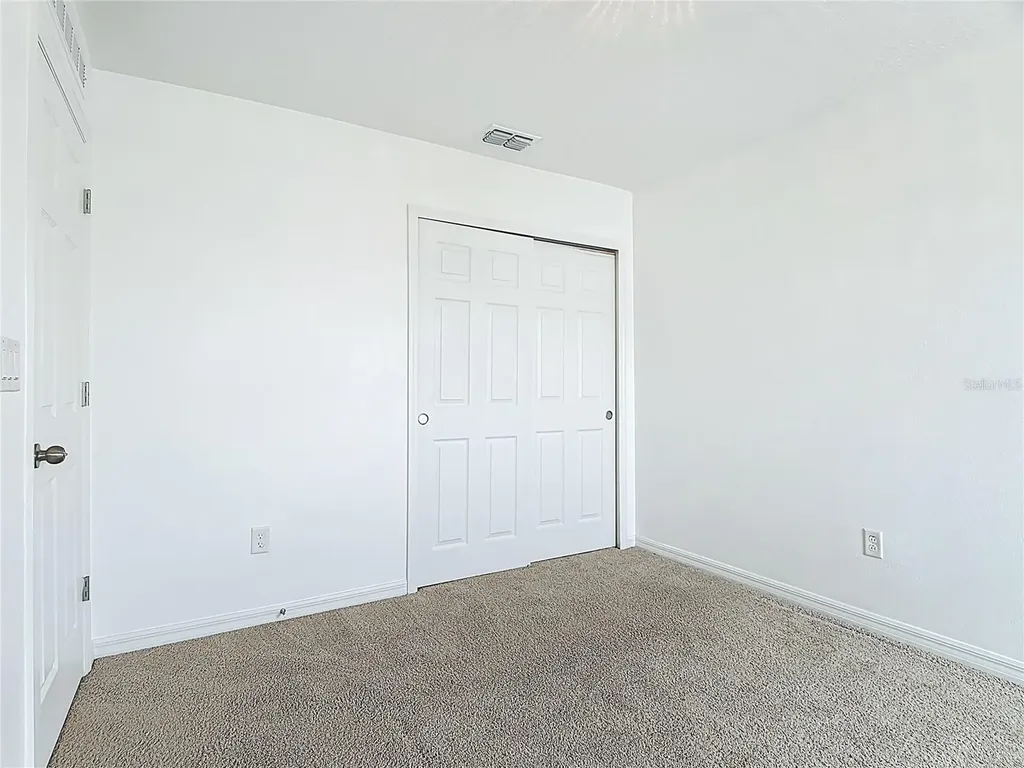 2512 Blowing Breeze Avenue Kissimmee FL 34744