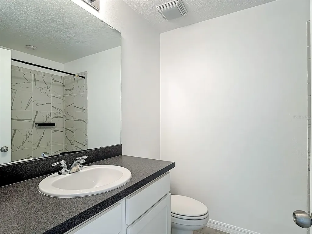 2512 Blowing Breeze Avenue Kissimmee FL 34744