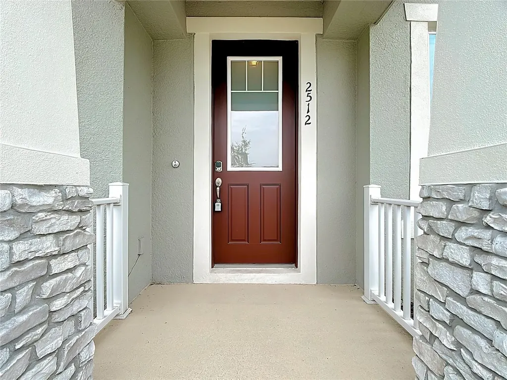 2512 Blowing Breeze Avenue Kissimmee FL 34744