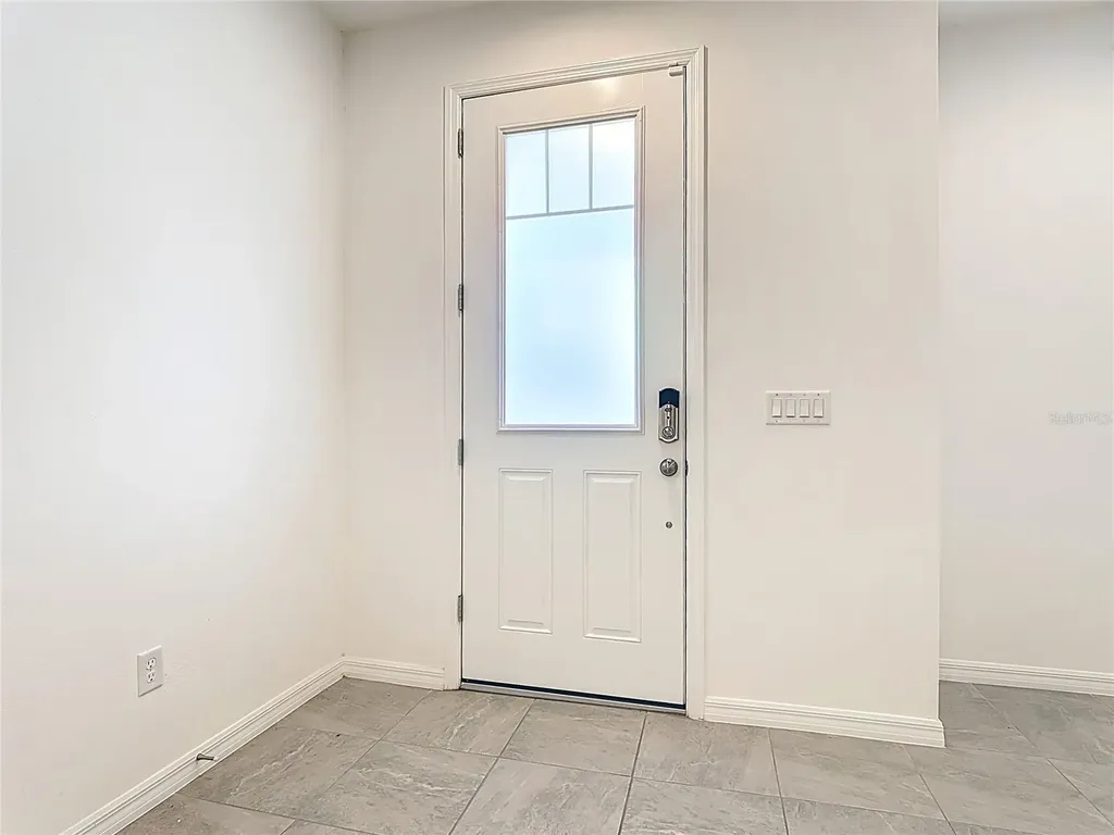 2512 Blowing Breeze Avenue Kissimmee FL 34744