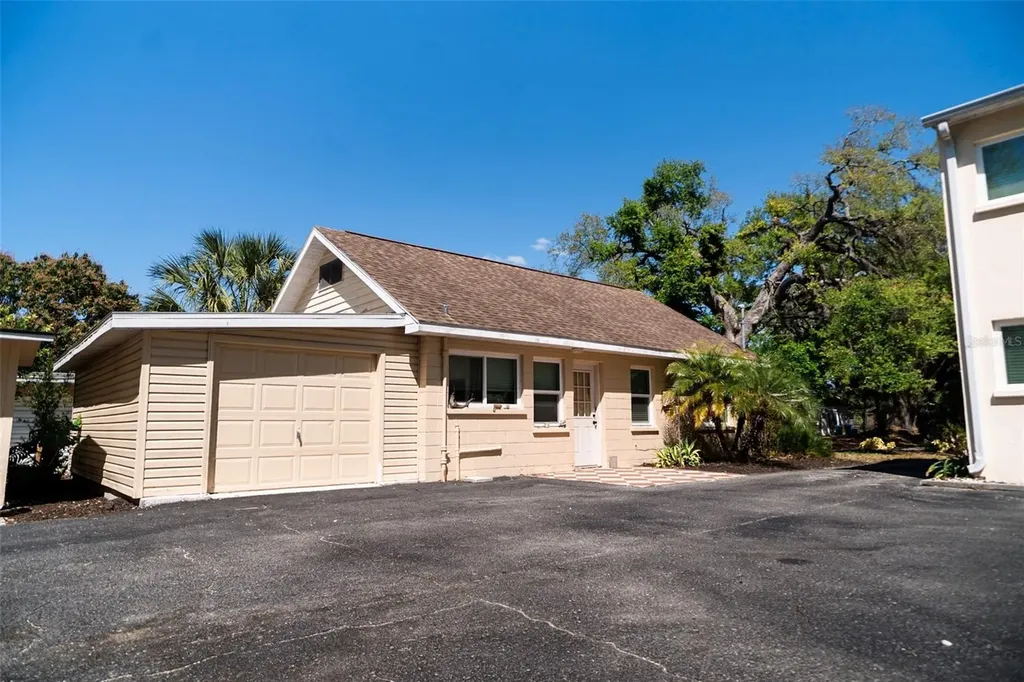 400 20th Street E Bradenton FL 34208