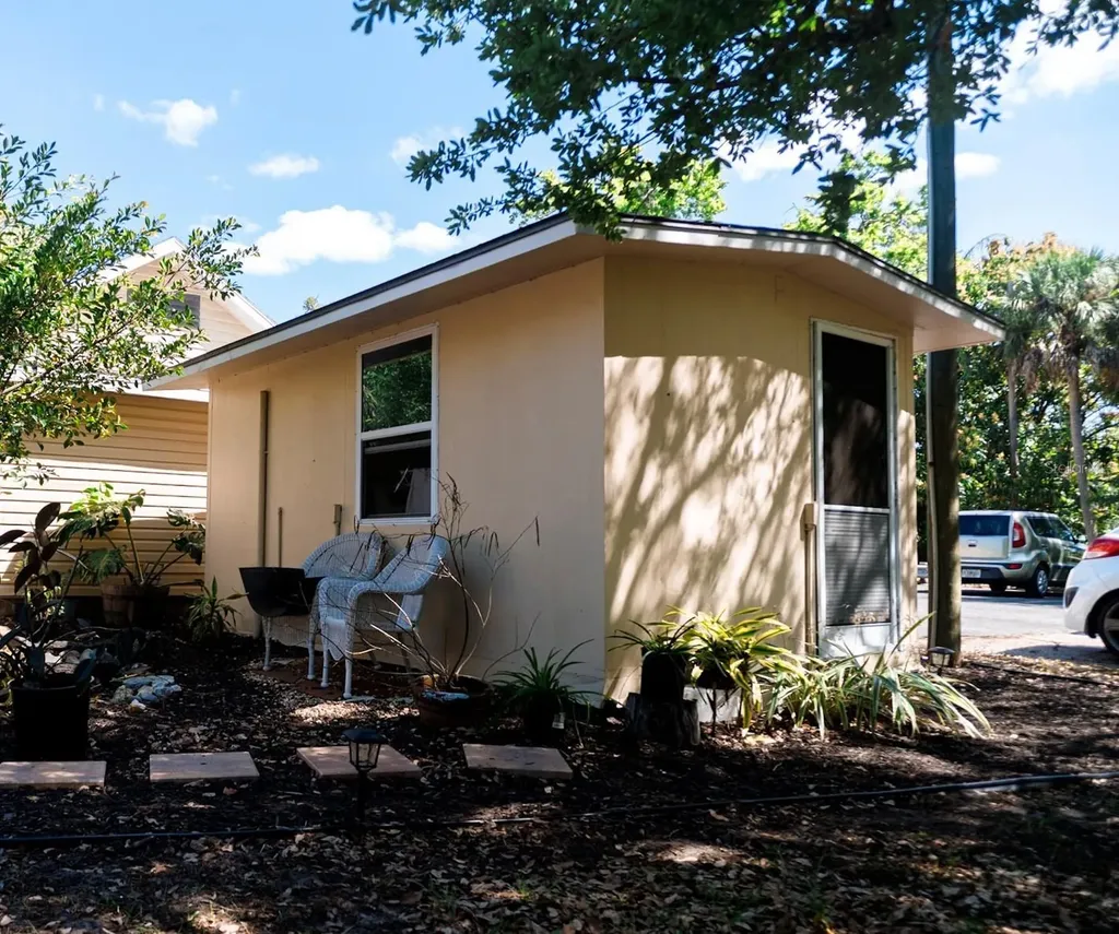 400 20th Street E Bradenton FL 34208