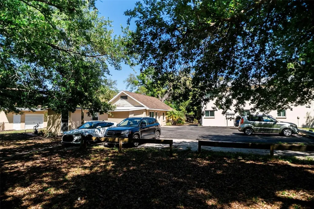 400 20th Street E Bradenton FL 34208