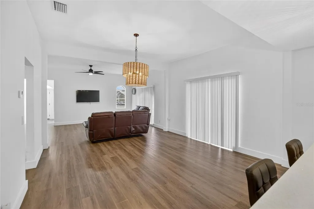 800 N Church Avenue Mulberry FL 33860