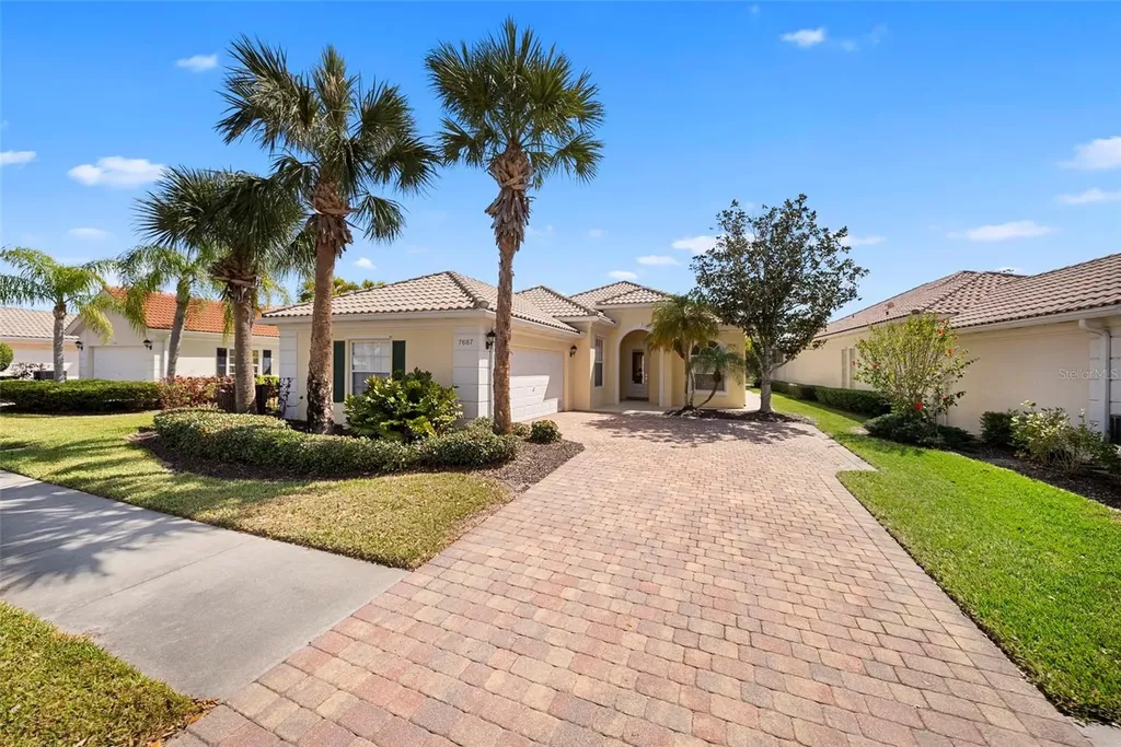 7687 Uliva Way Sarasota FL 34238