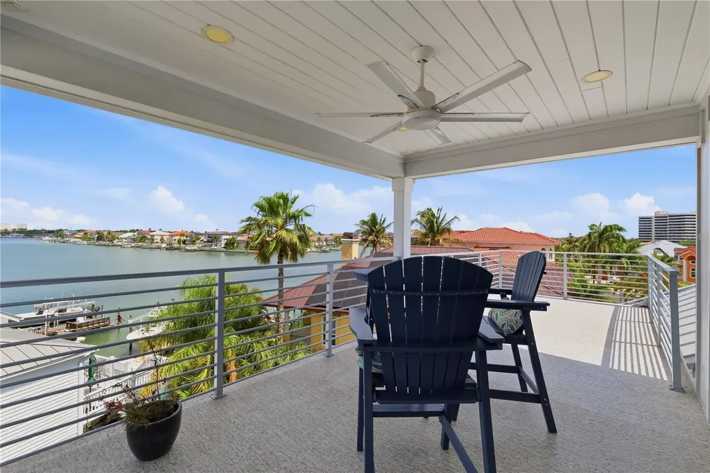 2813 Kipps Colony Drive S Gulfport FL 33707