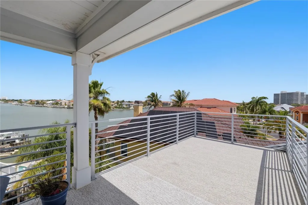 2813 Kipps Colony Drive S Gulfport FL 33707