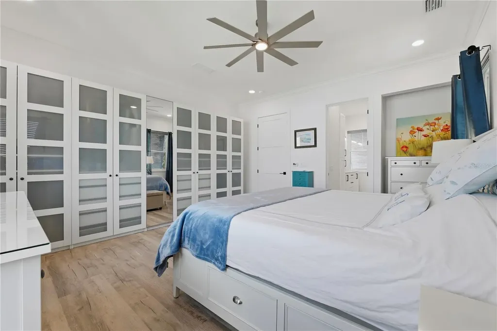 2813 Kipps Colony Drive S Gulfport FL 33707