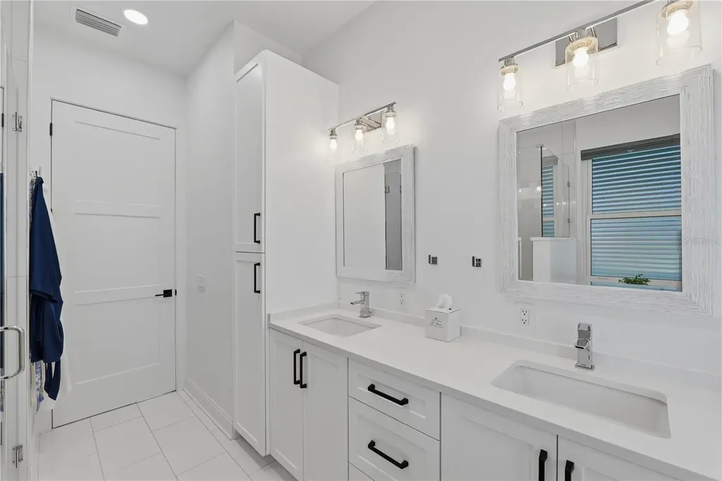 2813 Kipps Colony Drive S Gulfport FL 33707