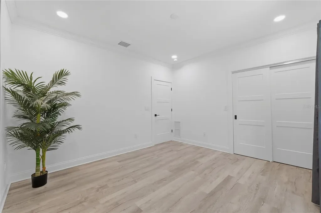 2813 Kipps Colony Drive S Gulfport FL 33707