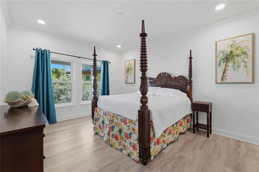 2813 Kipps Colony Drive S Gulfport FL 33707