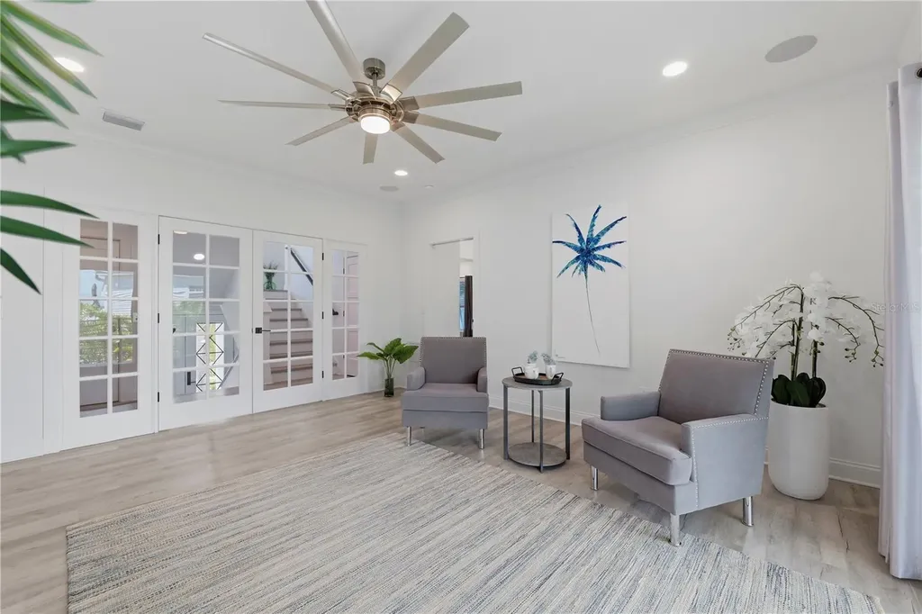 2813 Kipps Colony Drive S Gulfport FL 33707