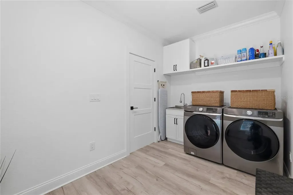 2813 Kipps Colony Drive S Gulfport FL 33707