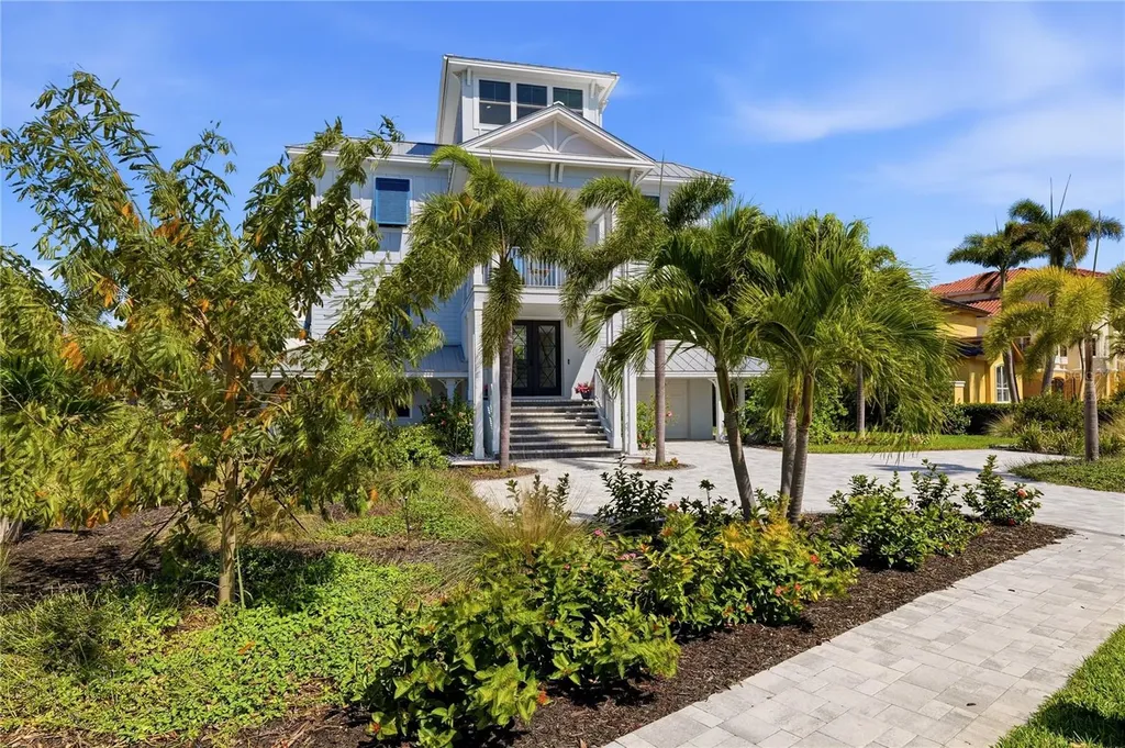 2813 Kipps Colony Drive S Gulfport FL 33707