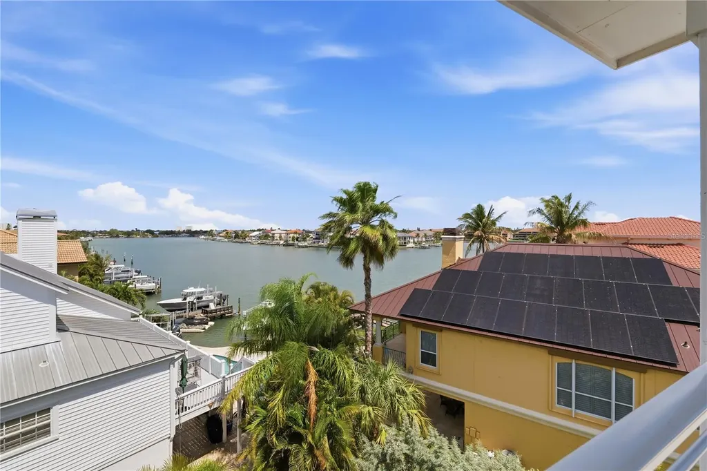 2813 Kipps Colony Drive S Gulfport FL 33707