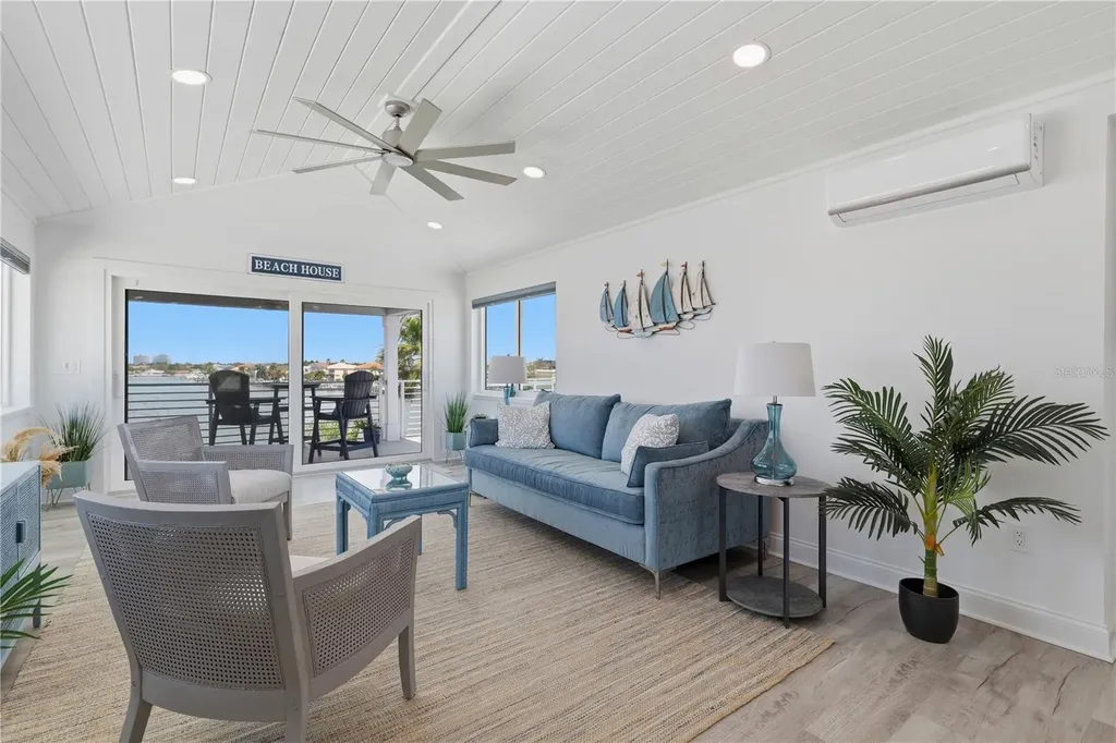 2813 Kipps Colony Drive S Gulfport FL 33707