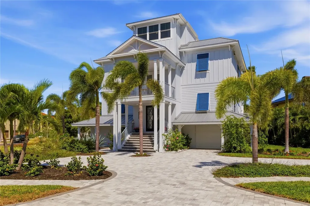 2813 Kipps Colony Drive S Gulfport FL 33707
