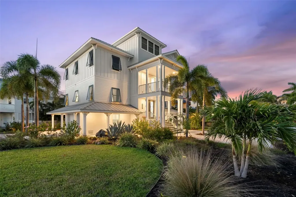2813 Kipps Colony Drive S Gulfport FL 33707